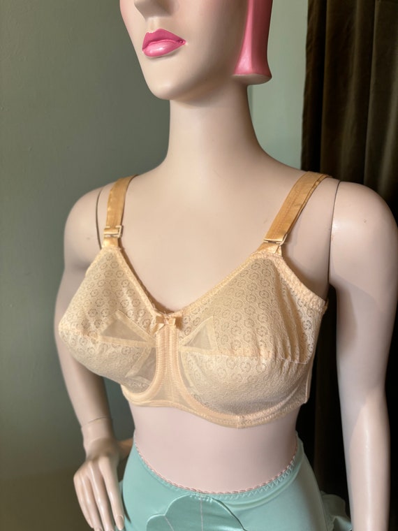 60's Pastel Floral Bullet Bra 32DD/E 