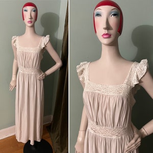 1940s Romantic Nightgown M