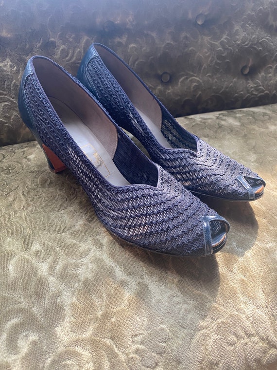 1950s Navy Mesh Peeptoe Pumps 10AA - image 3