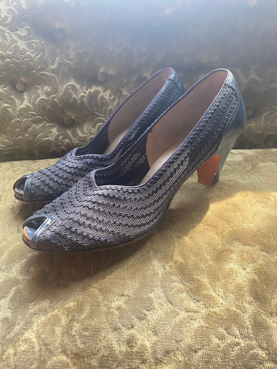 1950s Navy Mesh Peeptoe Pumps 10AA - image 1