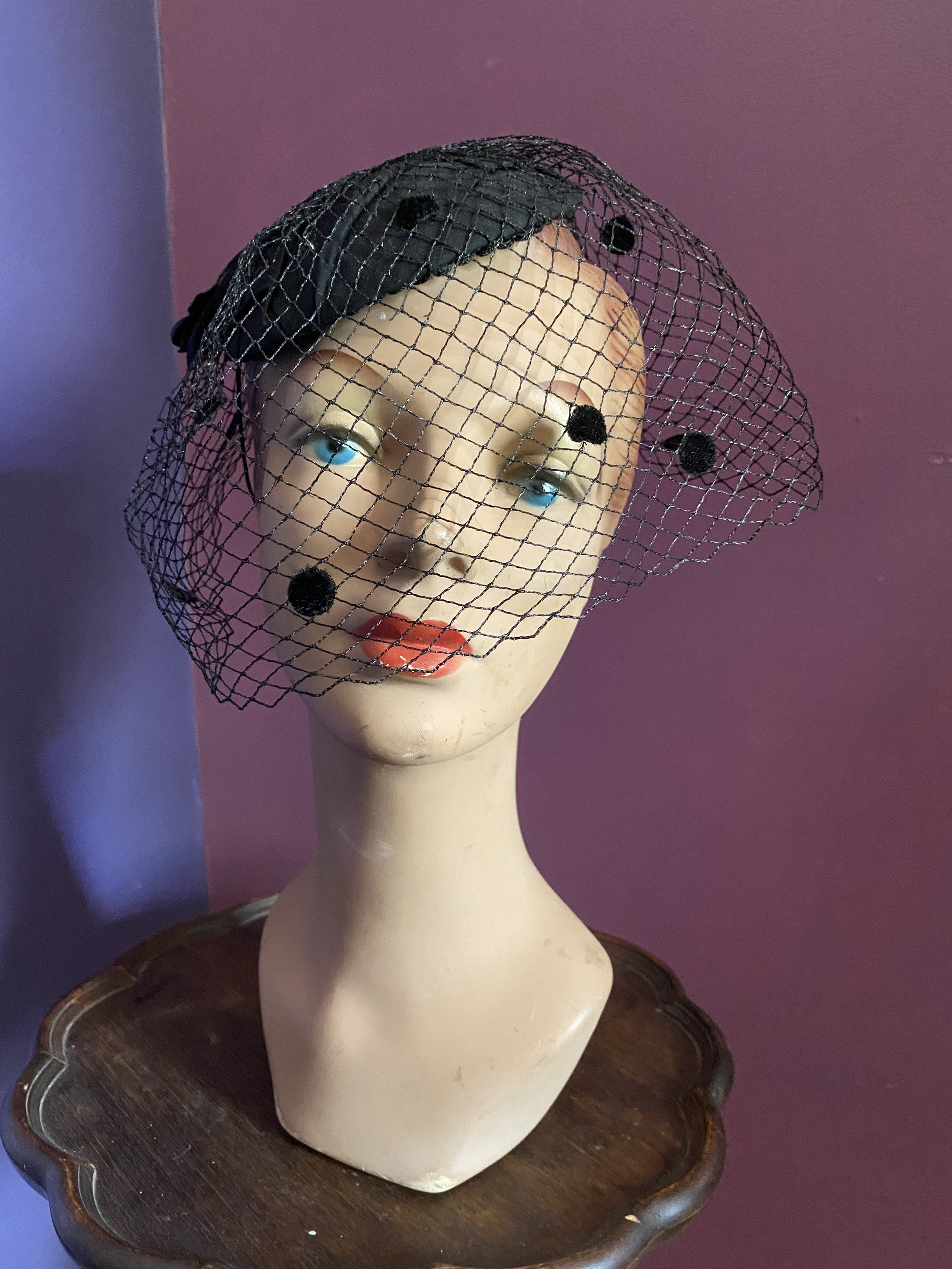 Handmade Vintage 1950s Inspired Birdcage Veil Cocktail Hat  display picture 1