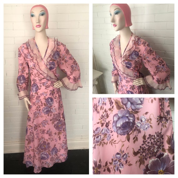 Vintage 1970s 1980s Pink Floral Robe S-L
