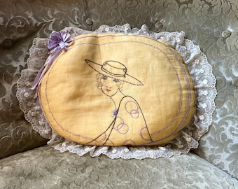 Antikes 1920er Jahre Art Deco gesticktes Kissen