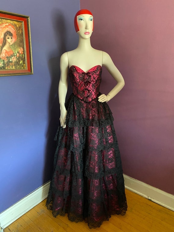 1980s Sweetheart Petal Bust Black Cherry Lace Bal… - image 4