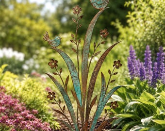 Estaca de metal para jardín con forma de pájaro, arte rústico para jardín con flores, decoración de jardín exterior con pátina, escultura decorativa de pájaro, regalo para amantes de la jardinería