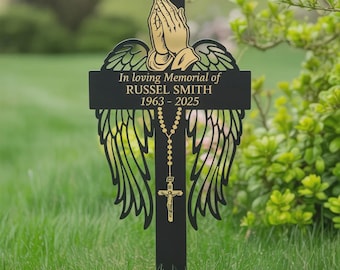 Personalisierte Gedenkkreuz Metalleinsatz, kundenspezifische Grabmarkierung mit Engelsflügeln, religiöses Gedenkmetallschild, betende Hände Friedhof Dekor