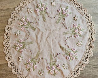 Vintage Hand Embroidered Linen Table Topper Raised 3D Flowers Crochet Lace