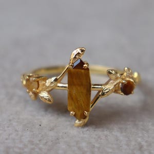 Vintage Tiger Eye Bar Ring, Twig Leaf Tiger's Eye Ring, Tiger's Eye engagement ring, Nature Inspired Ring