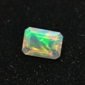 Natürlicher äthiopischer Opal, facettierter, rechteckiger, loser Opal, farbenfroher Edelstein für Ringe, Anhänger und Schmuckherstellung