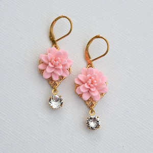 Blush Pink and Swarovski Crystals Dahlia earrings. Blush Pink Dahlia Earrings. Dahlia Flower Earrings. RICHELLE