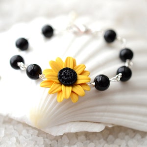 Golden Yellow Sunflower Beaded Bracelets, Sunflower Bracelet, Sunflower Jewelry, summer Jewelry