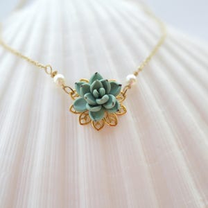 Dusty Mint Succulent Necklace. Succulent jewelry. Succulent Necklace. Succulent Wedding theme.