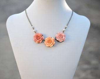 Peach and Pastel Peach Rose Centered Necklace, Peach and dusty Peach Rose Bip Necklace, Bridesmaid Necklace