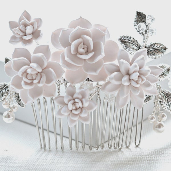 White Multi Succulents and Metal Leaves Hair Comb, Succulent Headpiece. Succulent Wedding Theme. White Succulent Headpiece. SHINTA