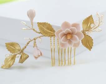 Nude/Beige Magnolia and Leaves hair Comb. Rustic Magnolia Bridal Headpiece. Boho Southern Wedding Theme . LENA  Hair Comb