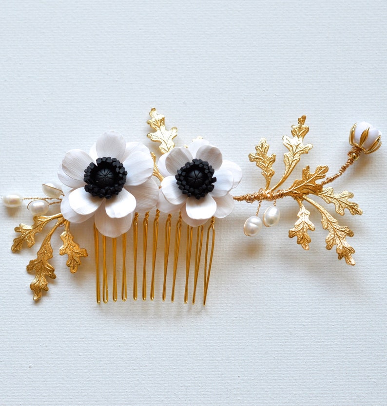 Black and White Anemone and Oak Leaf Branches Hair Comb - Etsy