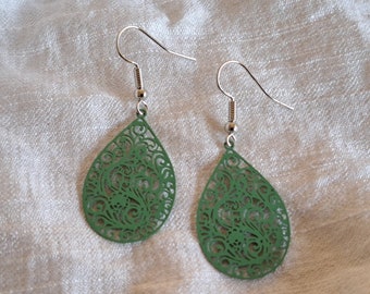 Green Earrings Green Teardrop Earrings  Filigree Earring Green Boho Earrings Hypoallergenic Earwires Green Drop Earrings Lasercut