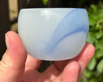 Blauwe inktpatroon chalcedoonglas theekop mat witte gongfu-theekop: