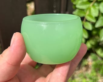 Lichtgroene chalcedoontheekop meditatiestijl Jade-look Gongfu-theekop:
