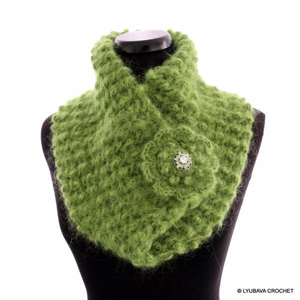 Crochet PATTERN Cowl Scarf with Flower Brooch. Mohair yarn easy scarf circle crochet tutorial pattern. DIY gift for women. Download PDF #146