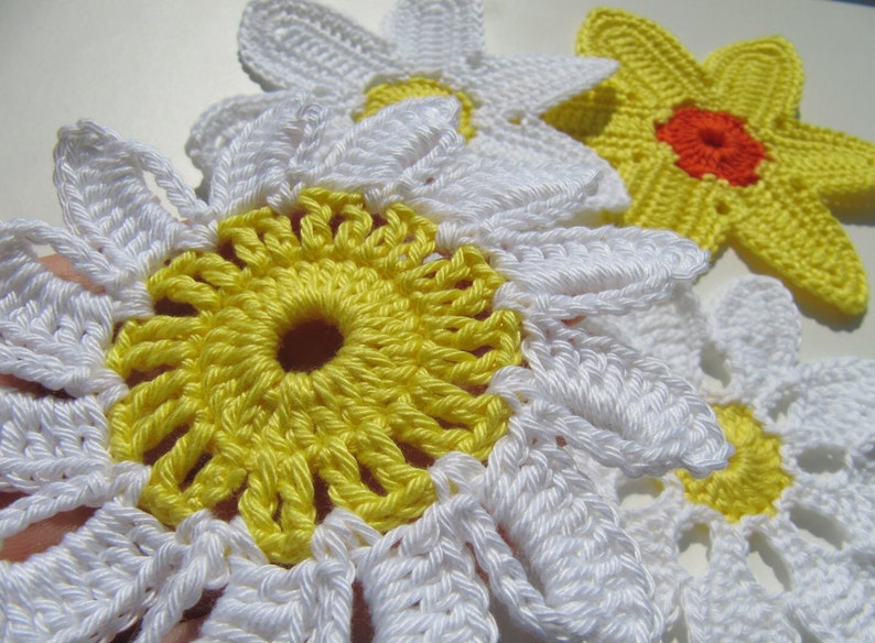 Crochet daisy flowers PATTERN. Easy crochet flowers set applique. Spring decor crochet 3d daisy flowers Instant download PDF pattern 22 image 3
