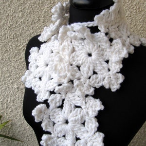 Crochet PATTERN Snowflakes Scarf Lariat. Chunky crochet Christmas snowflakes scarf tutorial pattern.Easy snowflakes garland Download PDF #64