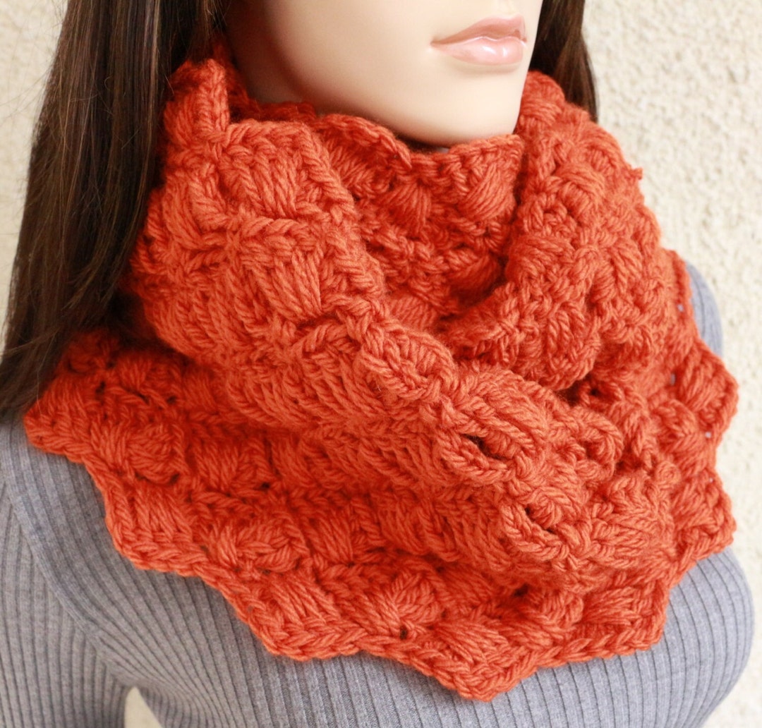 Chunky Crochet Infinity Scarf Pattern: Easy DIY Circle Scarf (PDF ...