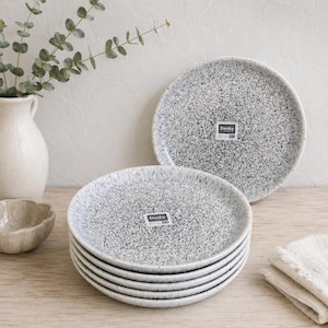 Denby middagstallrikar set England stengods tallrikar spräckliga porslin Japandi porslin bondgård kök inredning set