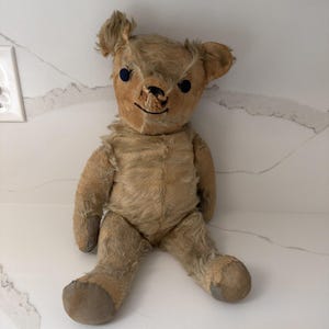 Antik vintage nallebjörn med halmhuvud, mycket gammal
