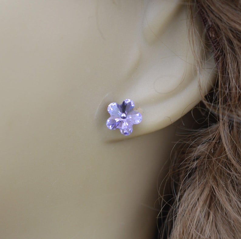 Violet Flower Stud Earrings, 10mm purple studs, Purple crystal earrings immagine 4