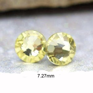 Jonquil Flat back Earrings, 7.27mm Light Yellow Crystal Studs, Handmade Studs 画像 2