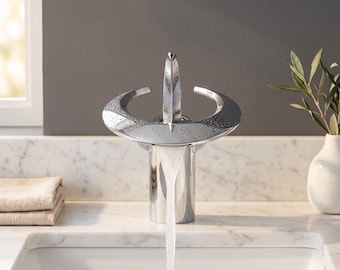 Torneira para banheiro | Latão maciço | Minimalista moderna | Acabamento cromado escovado | Bica escultural arquitetônica | Acessórios de luxo para pia