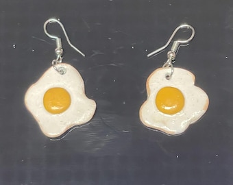 Brincos de argila polimérica inspirados em comida