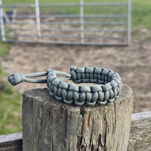 Paracord Justerbart Kobraknutarmband