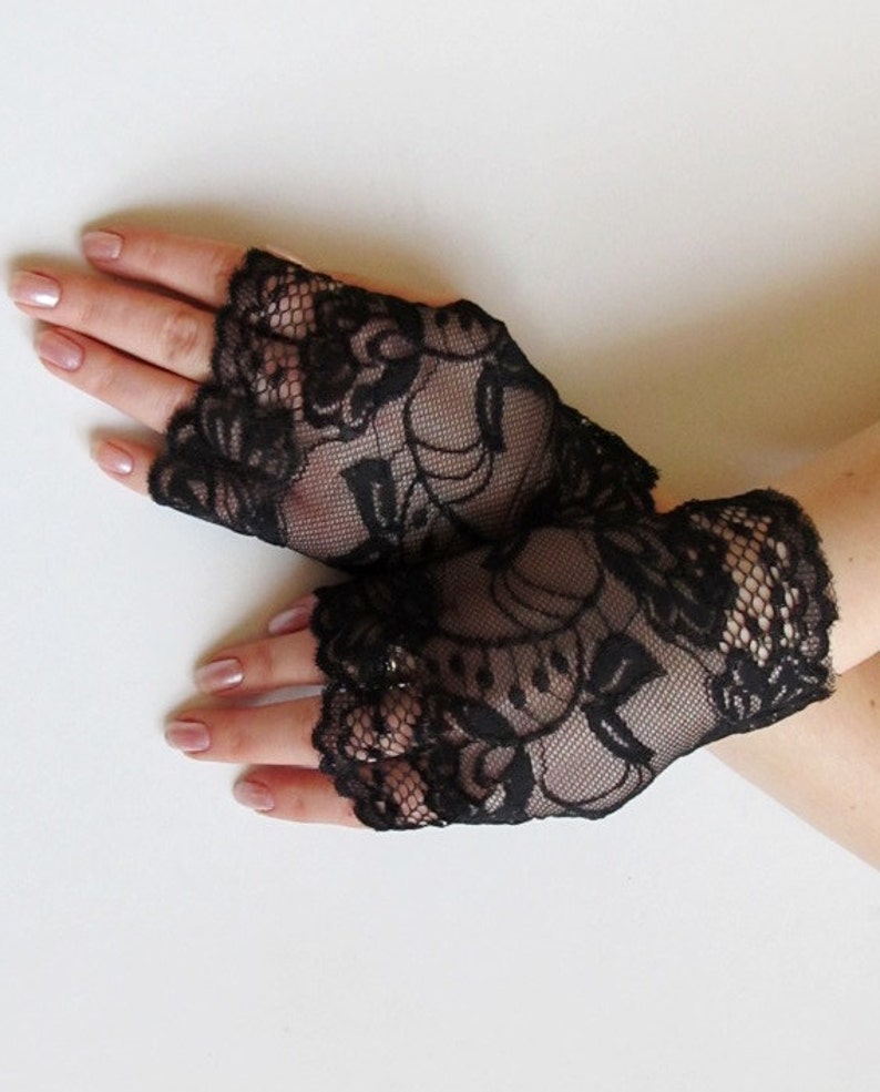 Lace Black Fingerless gloves,Black Stretch Lace Short Gloves image 3