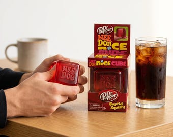 Jouet spongieux en forme de cube de soda | Jouet de bureau sensoriel rétro | Cube anti-stress en gelée à croissance lente pour enfants et adultes | Cadeau amusant