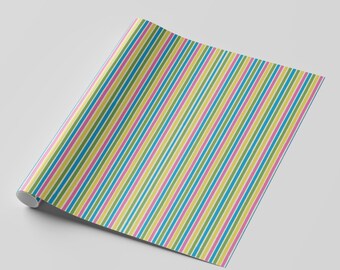 Papel de regalo con rayas arcoíris dibujadas a mano