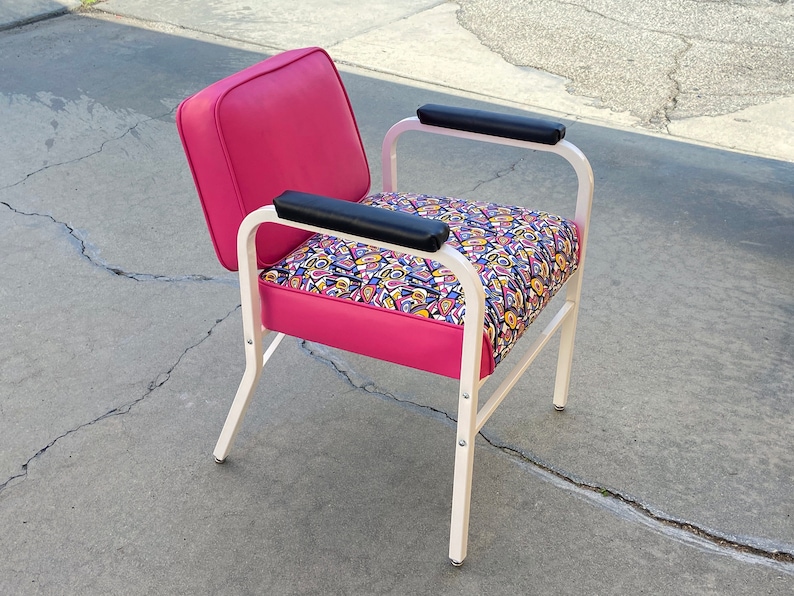 Mid Century ModeCraft Salon Chair, Refinished in Pink and White, Free U.S. Shipping image 4