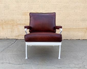 カスタムメイドのスチールとレザーのアトミックアームチェア