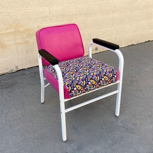 Mid Century ModeCraft Salon Chair, Refinished in Pink and White, Free U.S. Shipping image 6