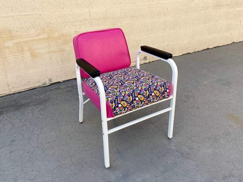 Mid Century ModeCraft Salon Chair, Refinished in Pink and White, Free U.S. Shipping image 6