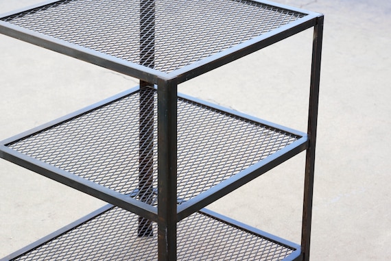 Expanded outlet metal shelf