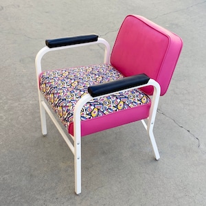 Mid Century ModeCraft Salon Chair, Refinished in Pink and White, Free U.S. Shipping image 3