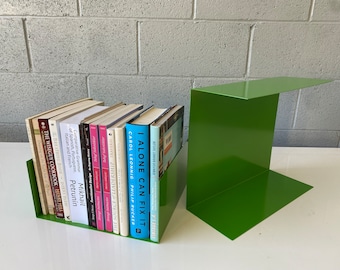 Paar aluminium dienbladen/boekensteunen uit de jaren 60, opnieuw afgewerkt in groen