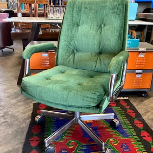 Green Velvet Mid-Century Office Chair - FREE US Shipping