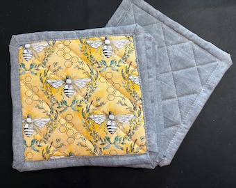 Bee Hot Pads