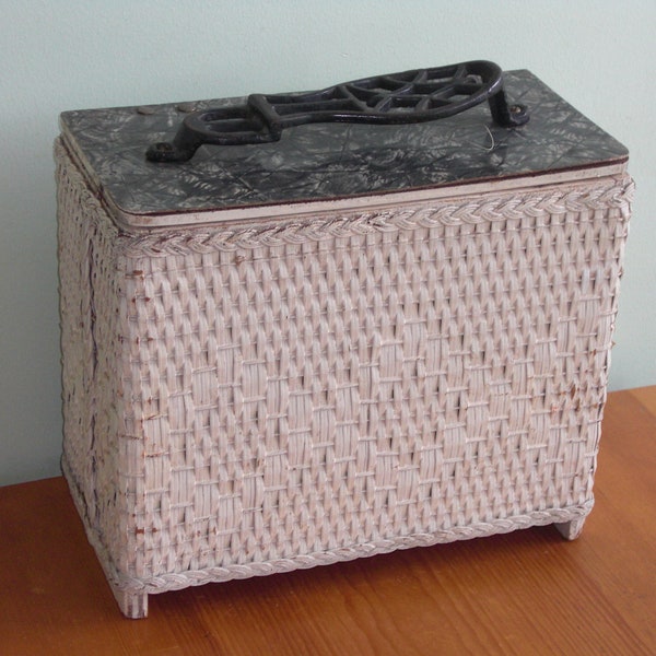 Vintage White Wicker Shoe Shine Box Victor Products Laundrynet