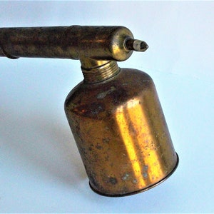 Antique Copper and Brass Wonder Sprayer Garden Bug Sprayer Green Wood Handle