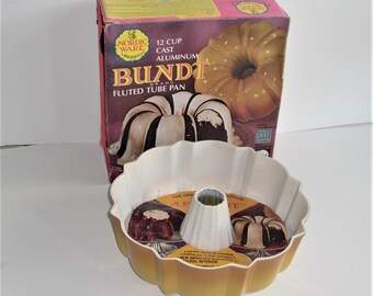 Baking Pan Nordic Ware Bundt Cast Aluminum Bundt Pan Vintage Mid