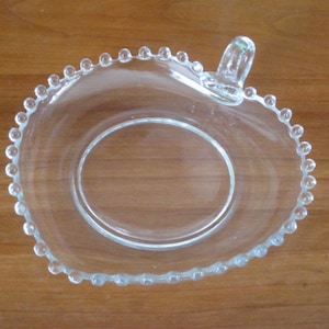 Imperial Candlewick Crystal Heart Bowl DishFinger Hole Handle Elegant Depression Glass